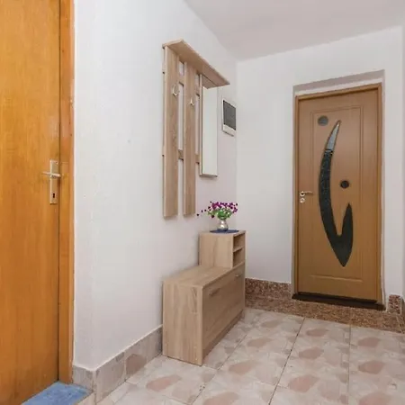 Holiday Lovric Holiday home Filipac